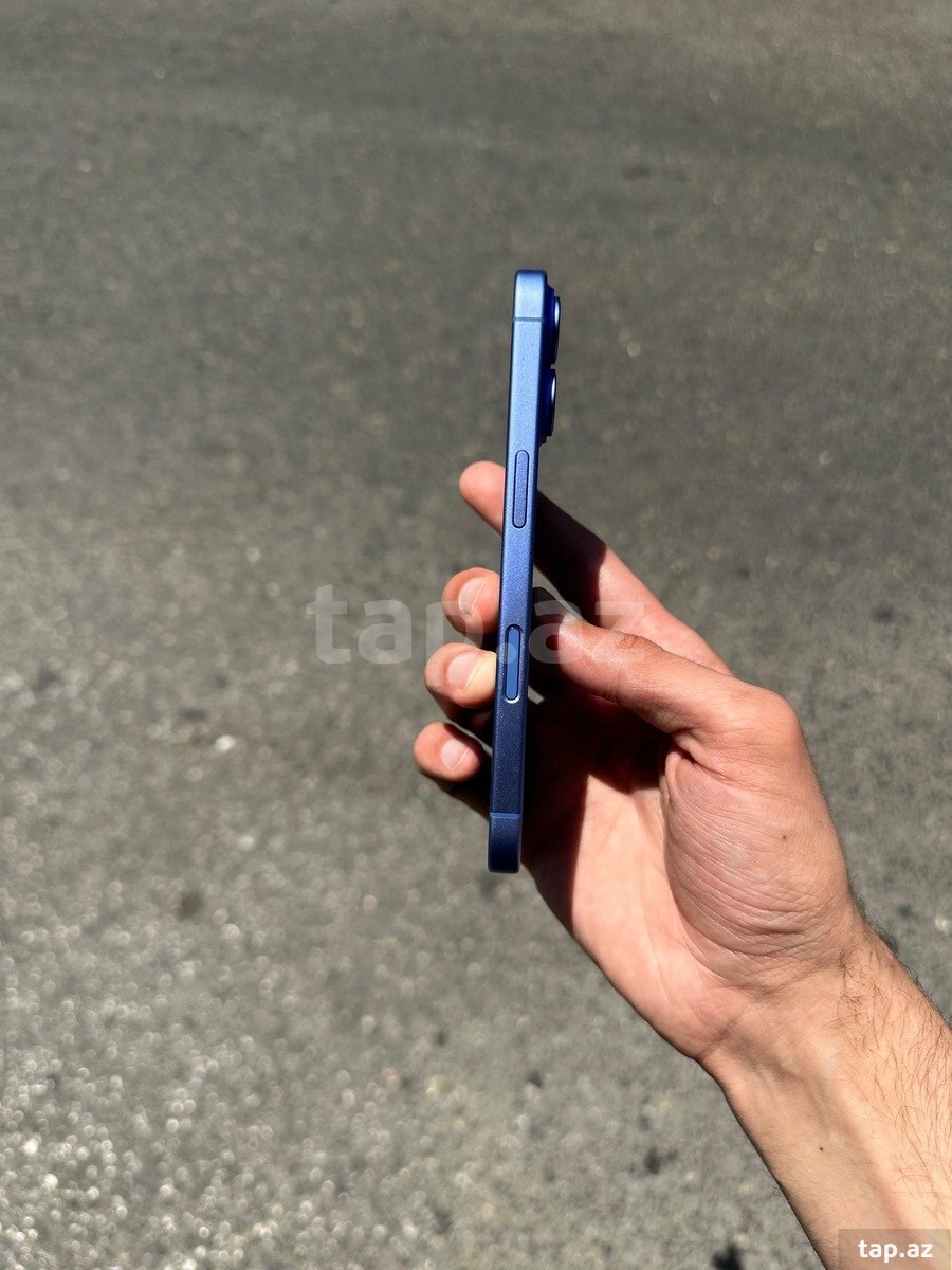 Apple iPhone 16 Ultramarine 256GB/8GB (3)