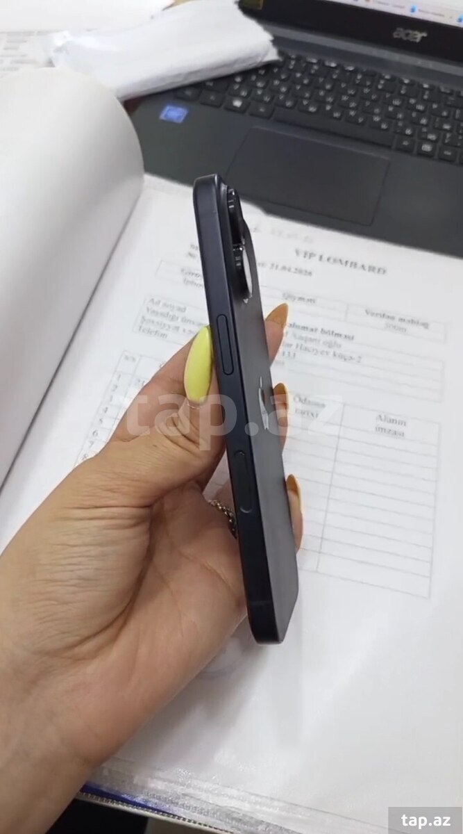 Apple iPhone 16 Black 128GB/8GB (4)