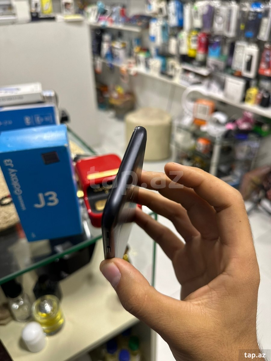 Samsung Galaxy J3 (2017) Black 16GB/2GB (8)