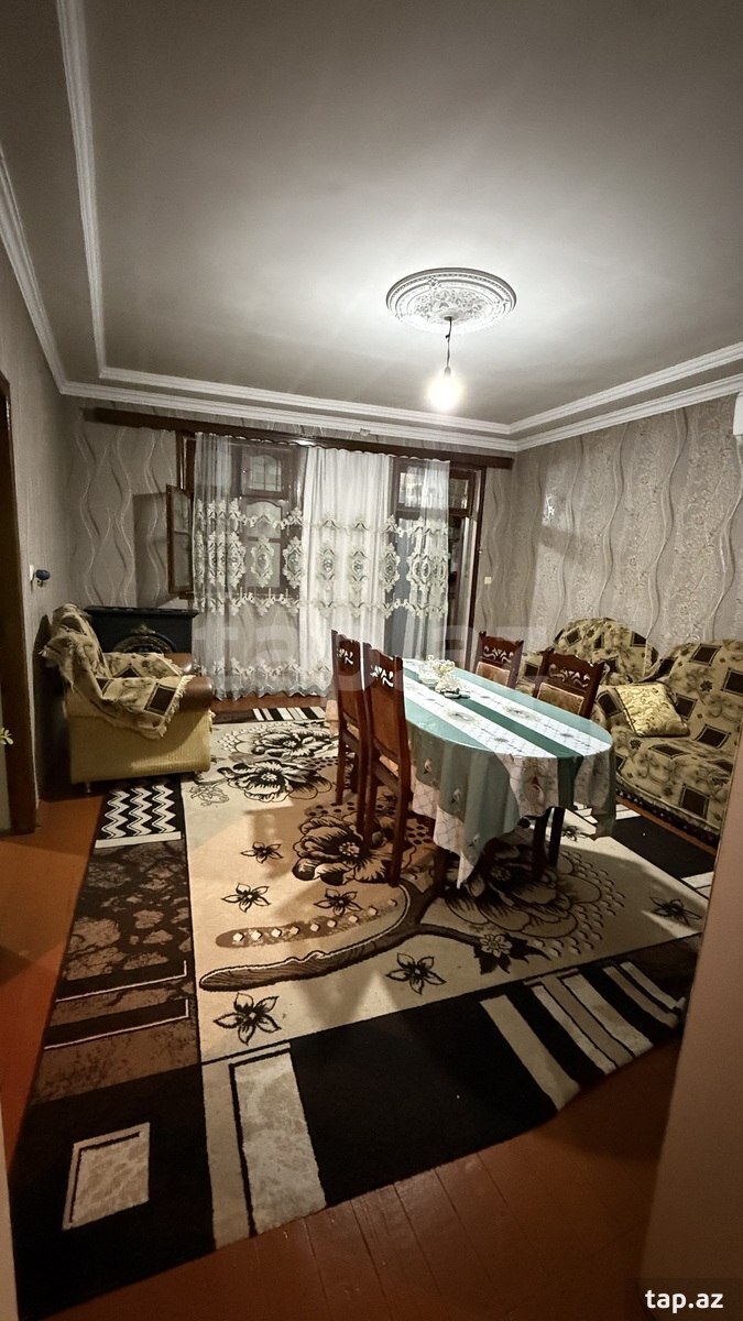 Həyət evi, Koroğlu m. (10)