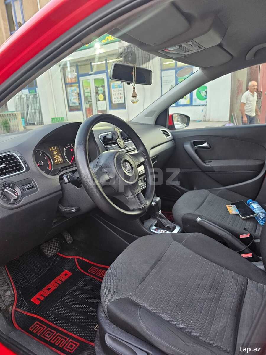 Volkswagen Polo, 2010 il (4)