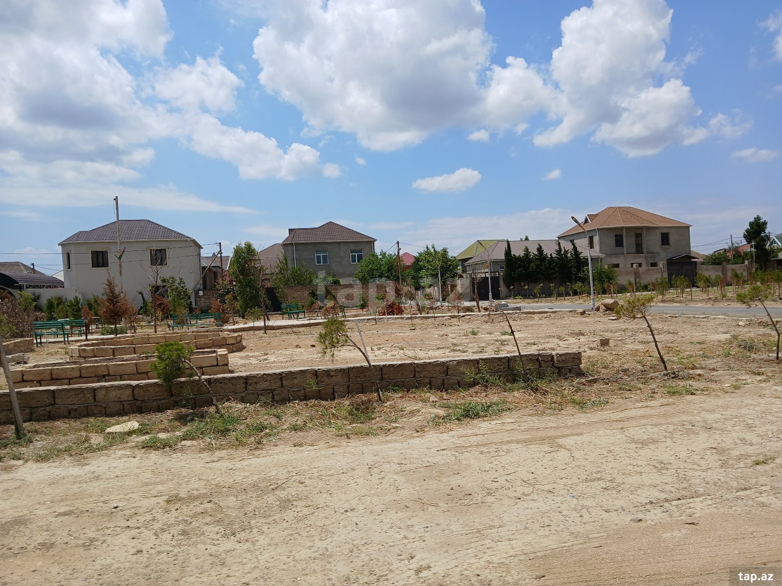 Həyət evi, Bahar qəs. (13)