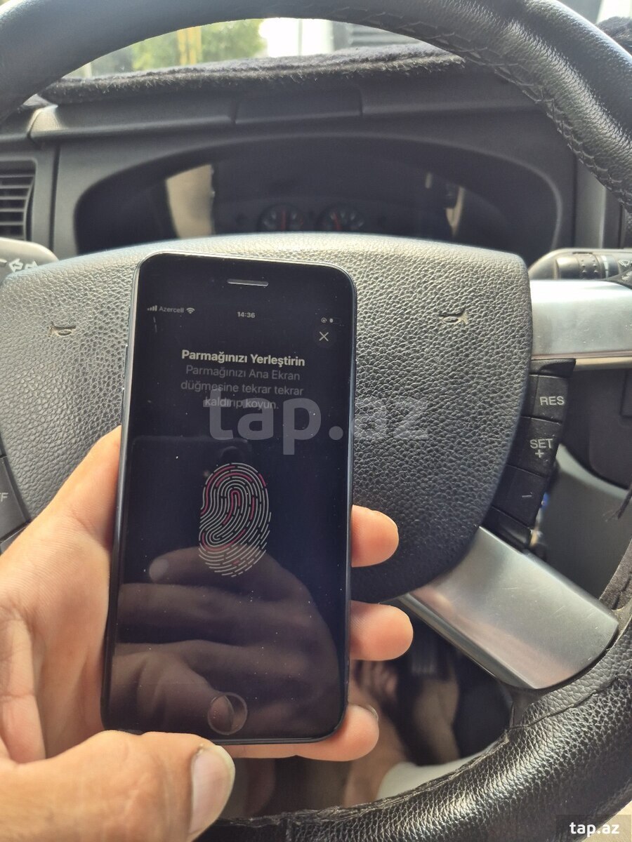 Apple iPhone SE (2020) Black 128GB/3GB