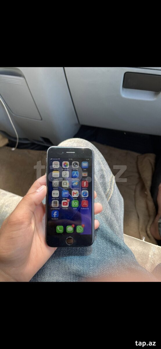 Apple iPhone SE (2020) Black 128GB/3GB (4)
