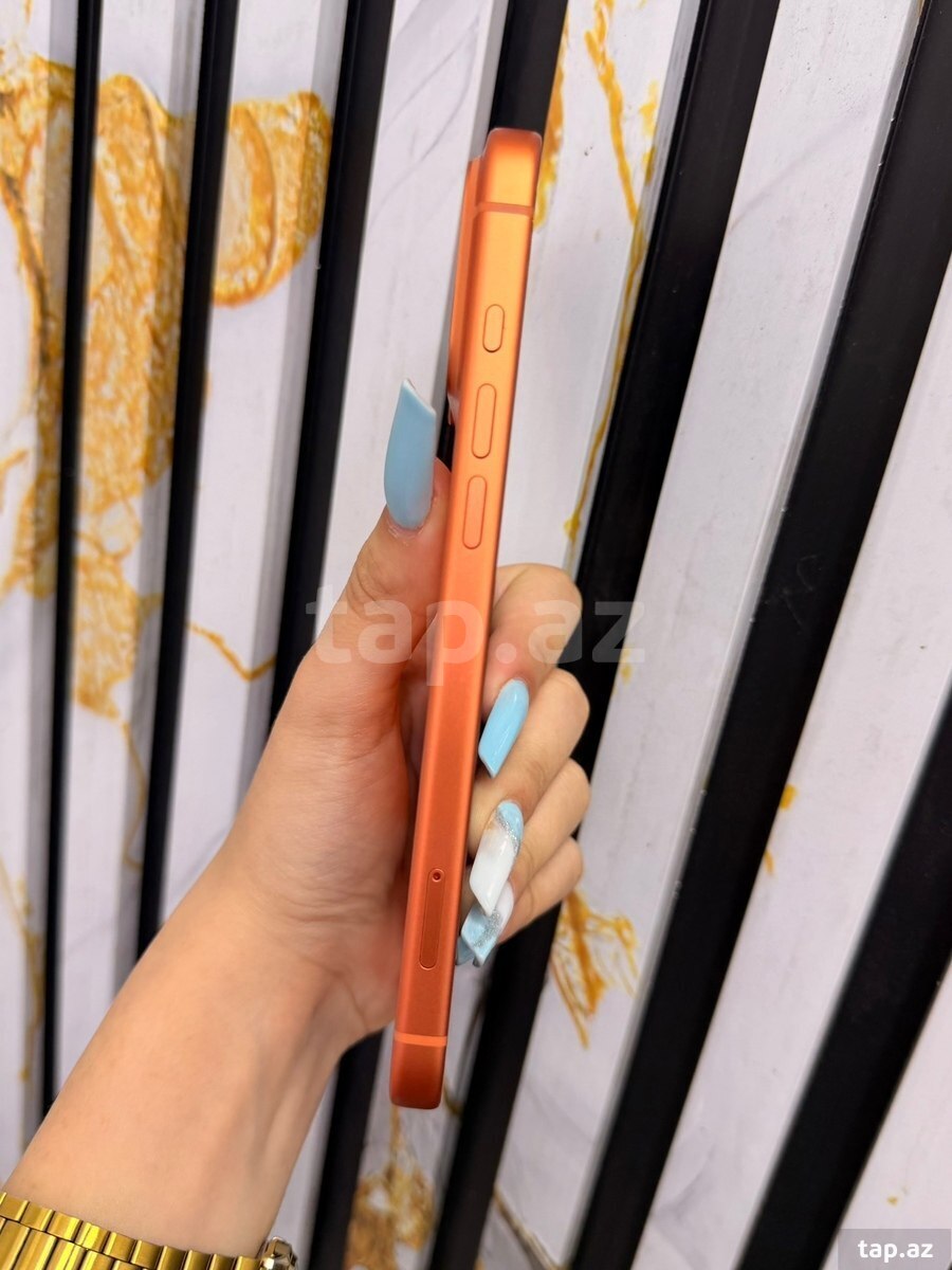 Apple iPhone 17 Pro Max Cosmic Orange 256GB/12GB (3)