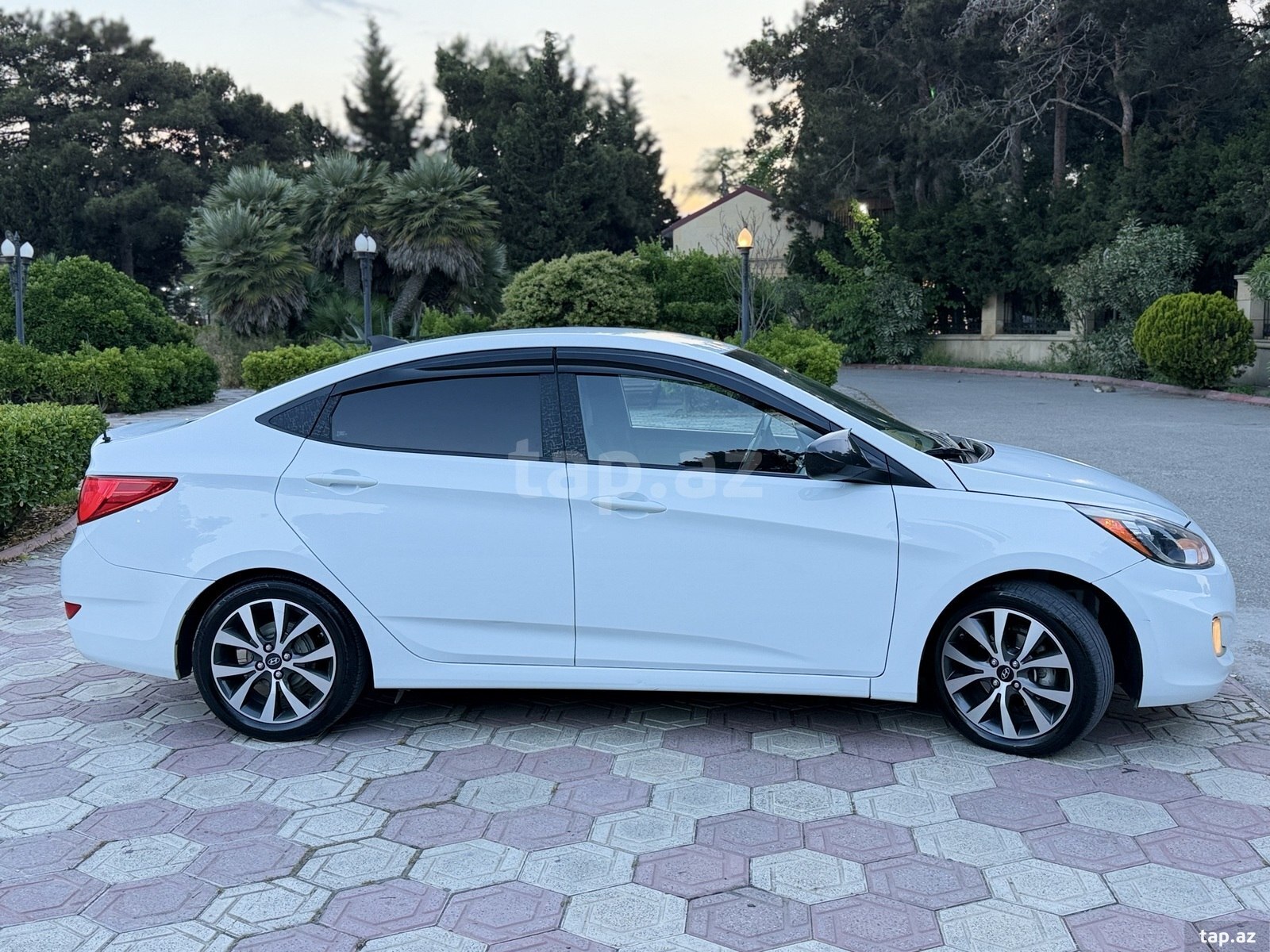 Hyundai Accent, 2016 il (5)