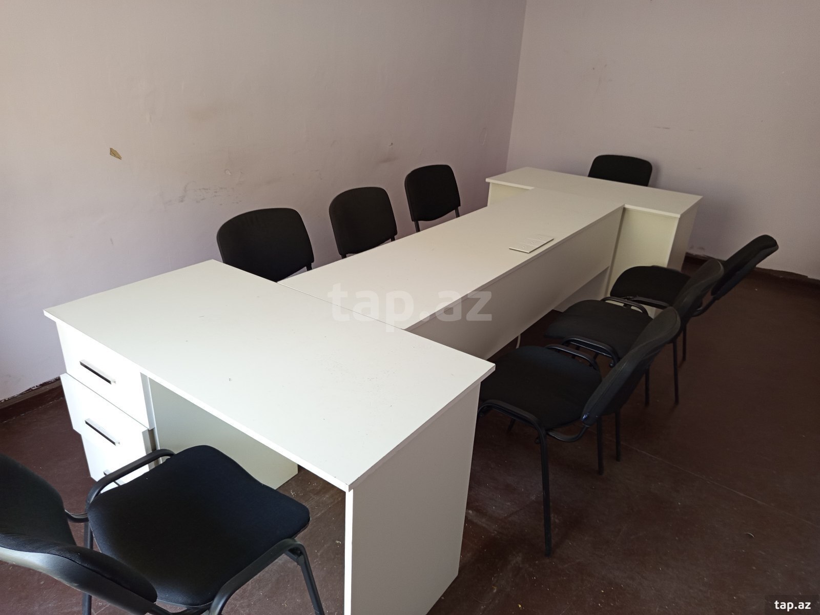 Ofis icarəyə verilir, Elmlər Akademiyası m.