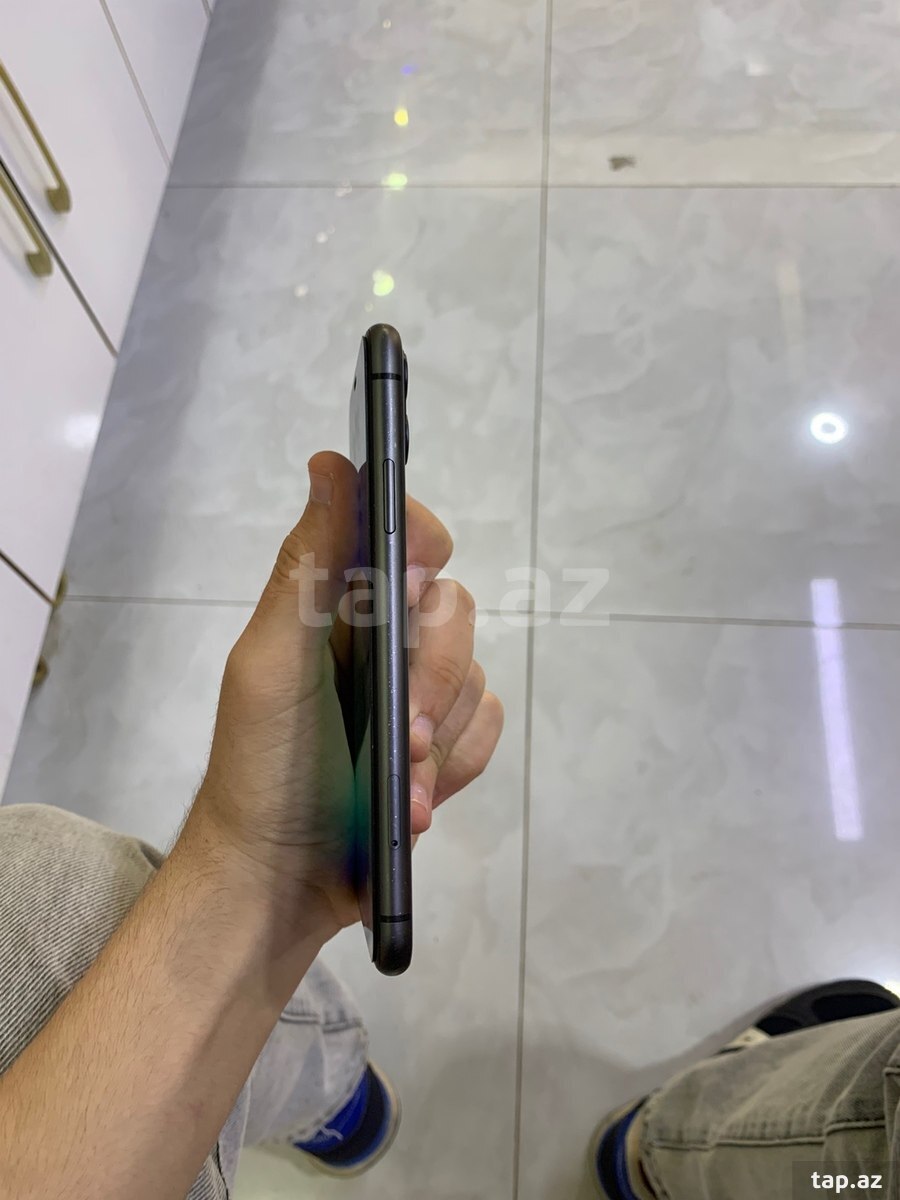 Apple iPhone 11 Black 64GB/4GB (5)