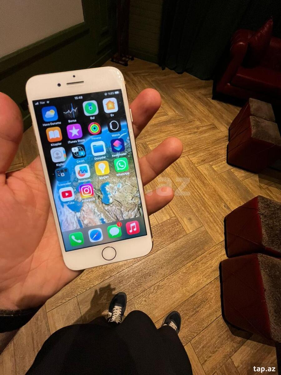 Apple iPhone 8 Gold 64GB (3)