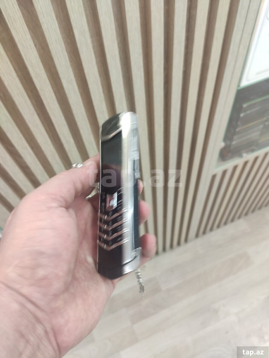 Vertu Signature S Design Black and White 4GB