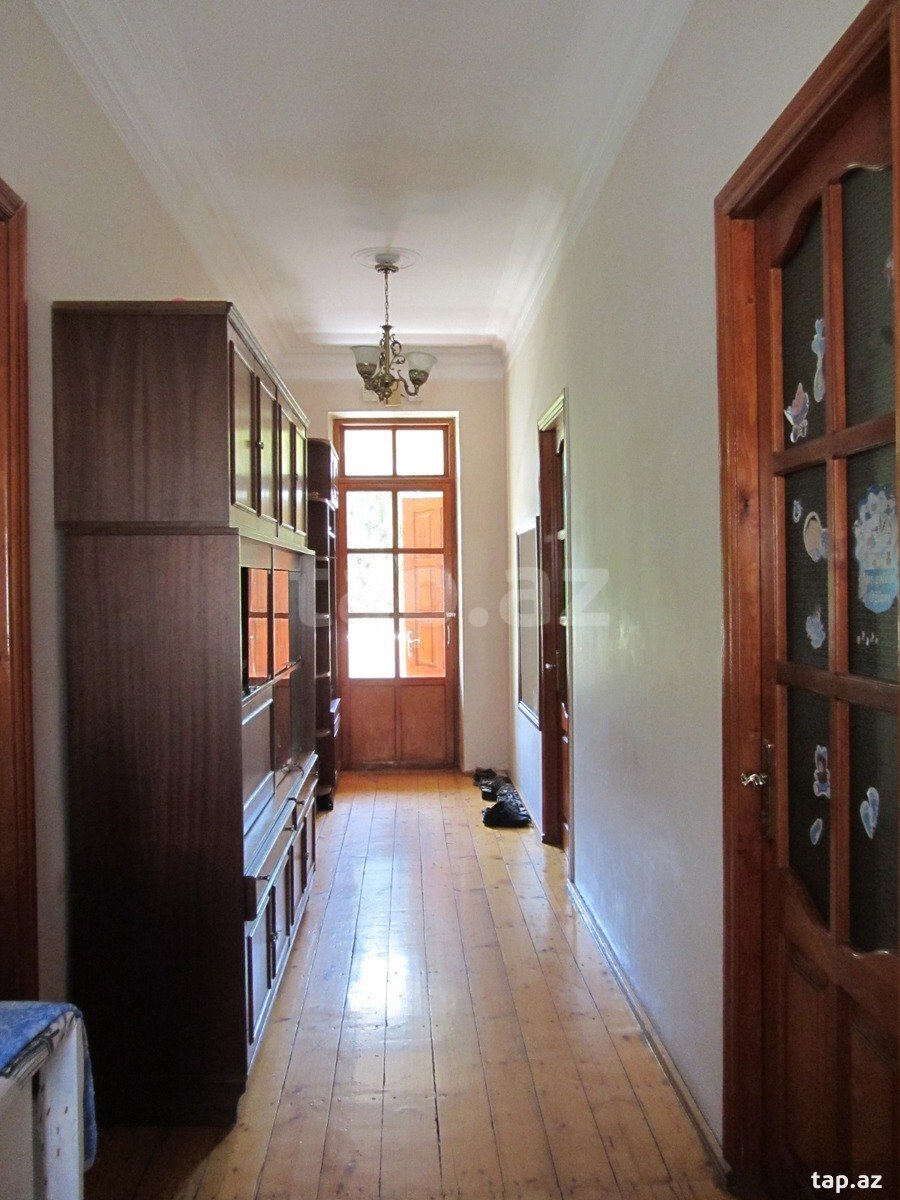 Həyət evi, Zahid Qəmbərov küç. (11)