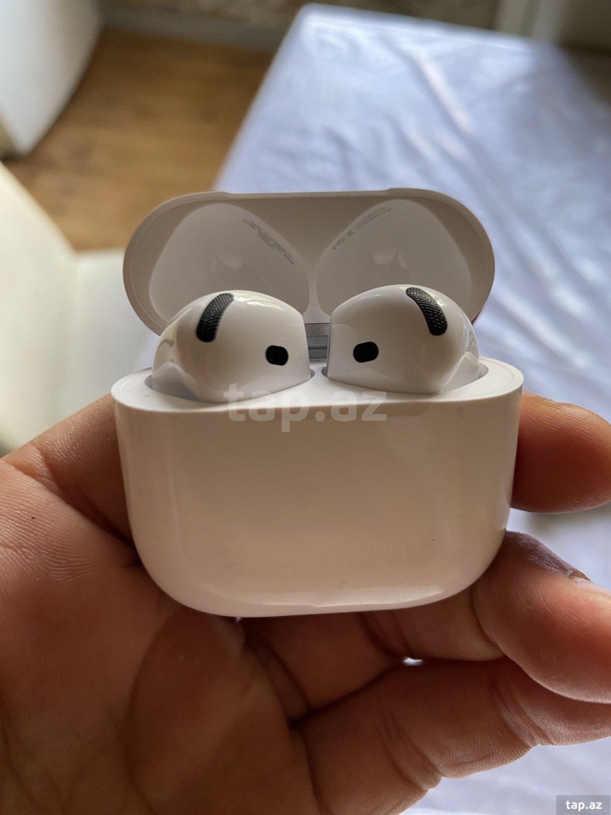 Airpods 4 (ANC) (4)