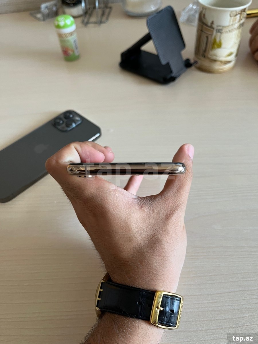 Apple iPhone XS Max Gold 64GB/4GB (6)