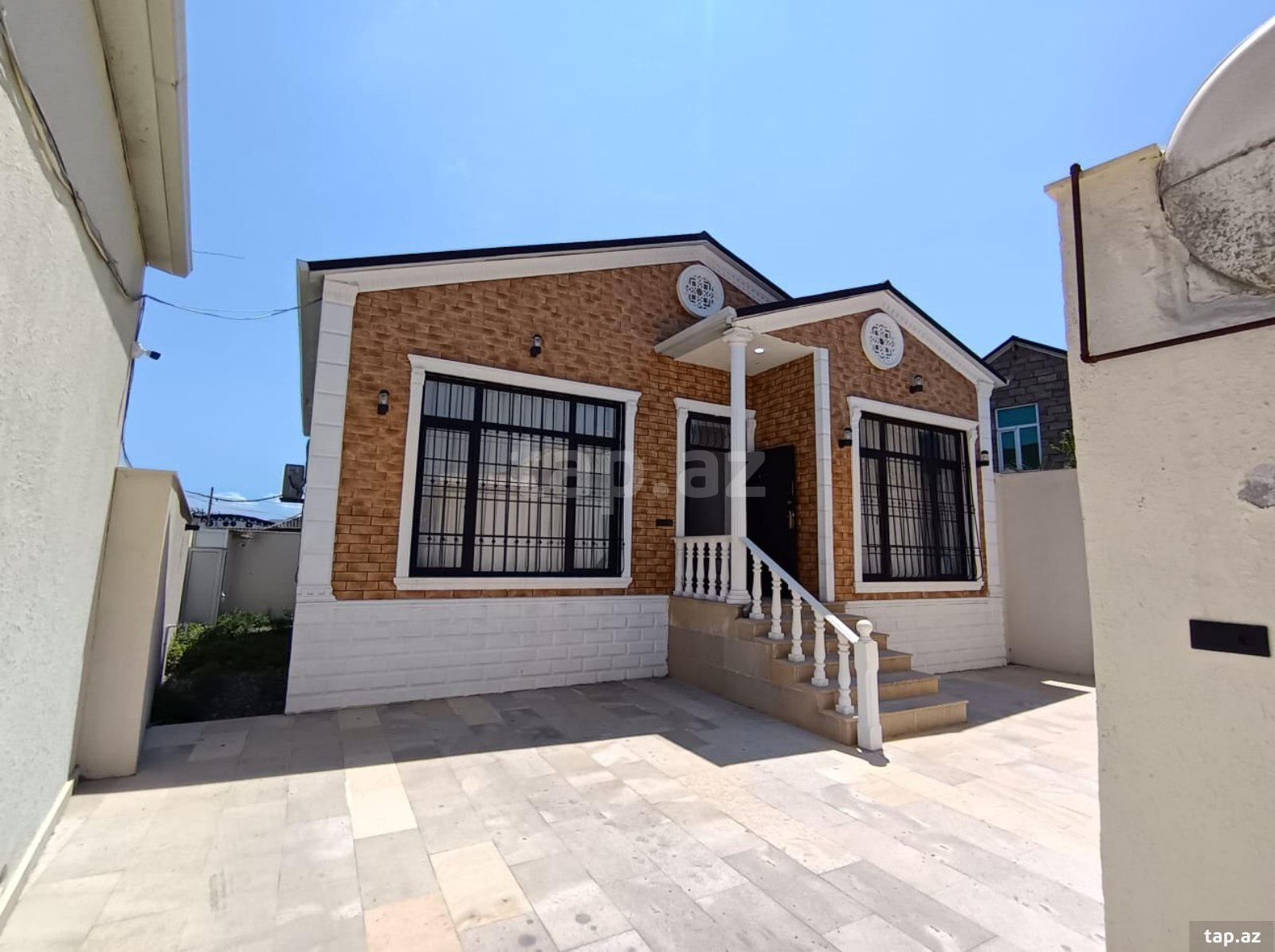 Həyət evi, Buzovna qəs.