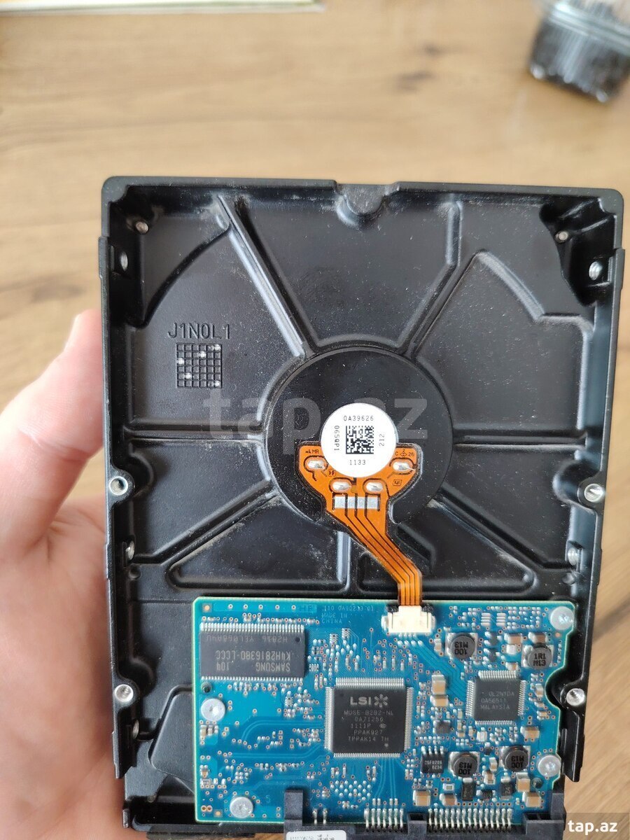 Hitachi HDD sərt disk (2)