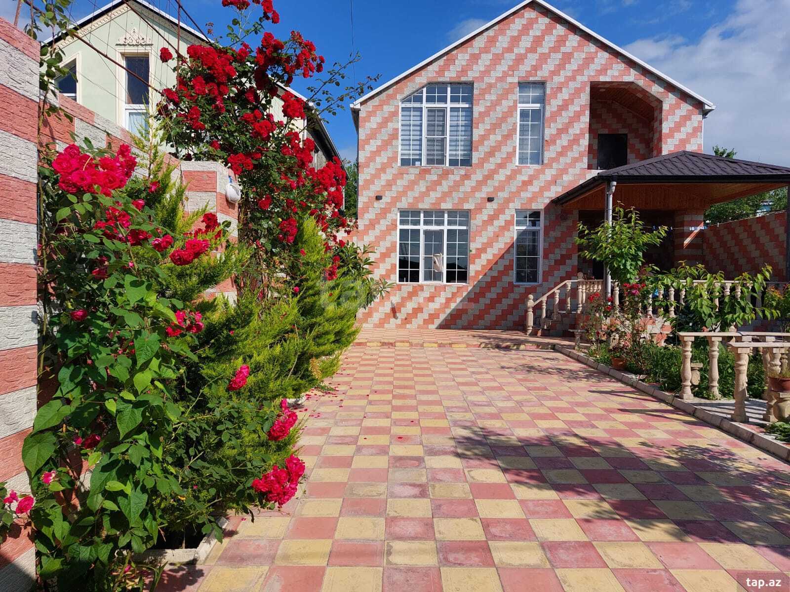 Villa, Amsar kəndi