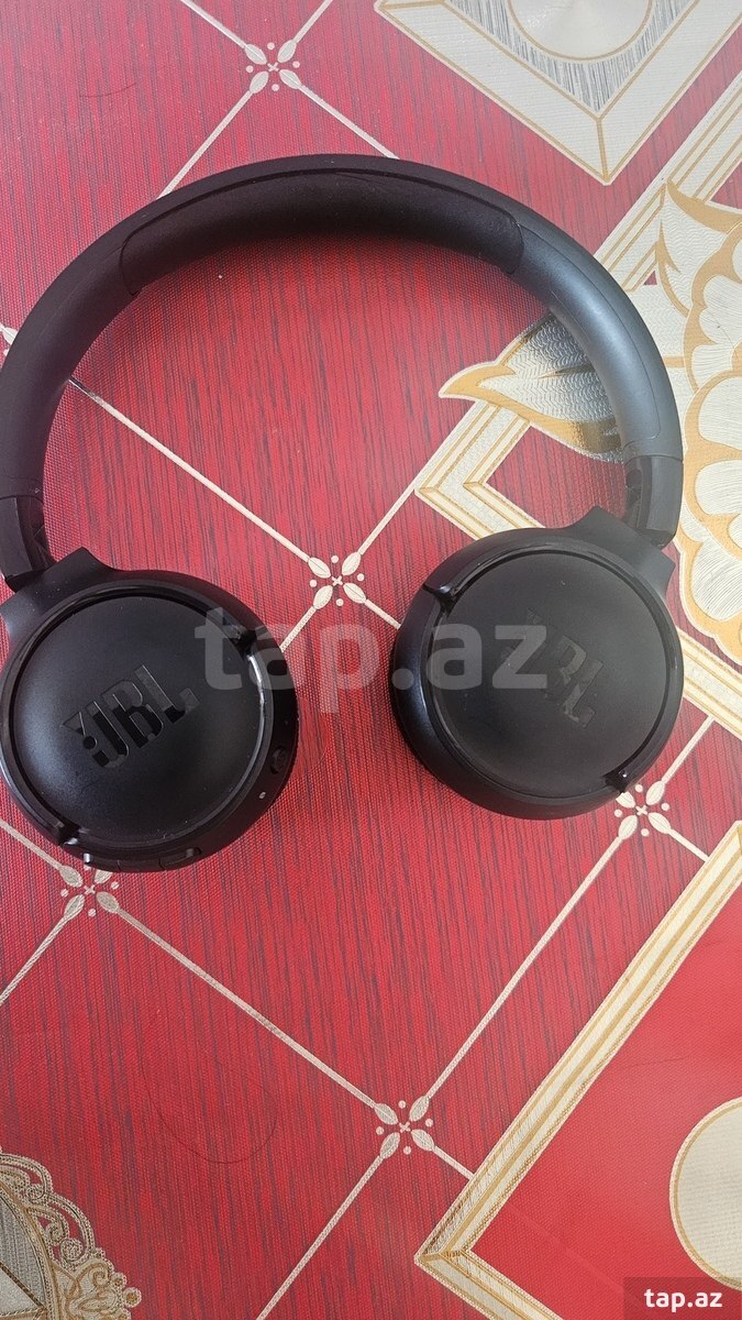 Qulaqlıq JBL