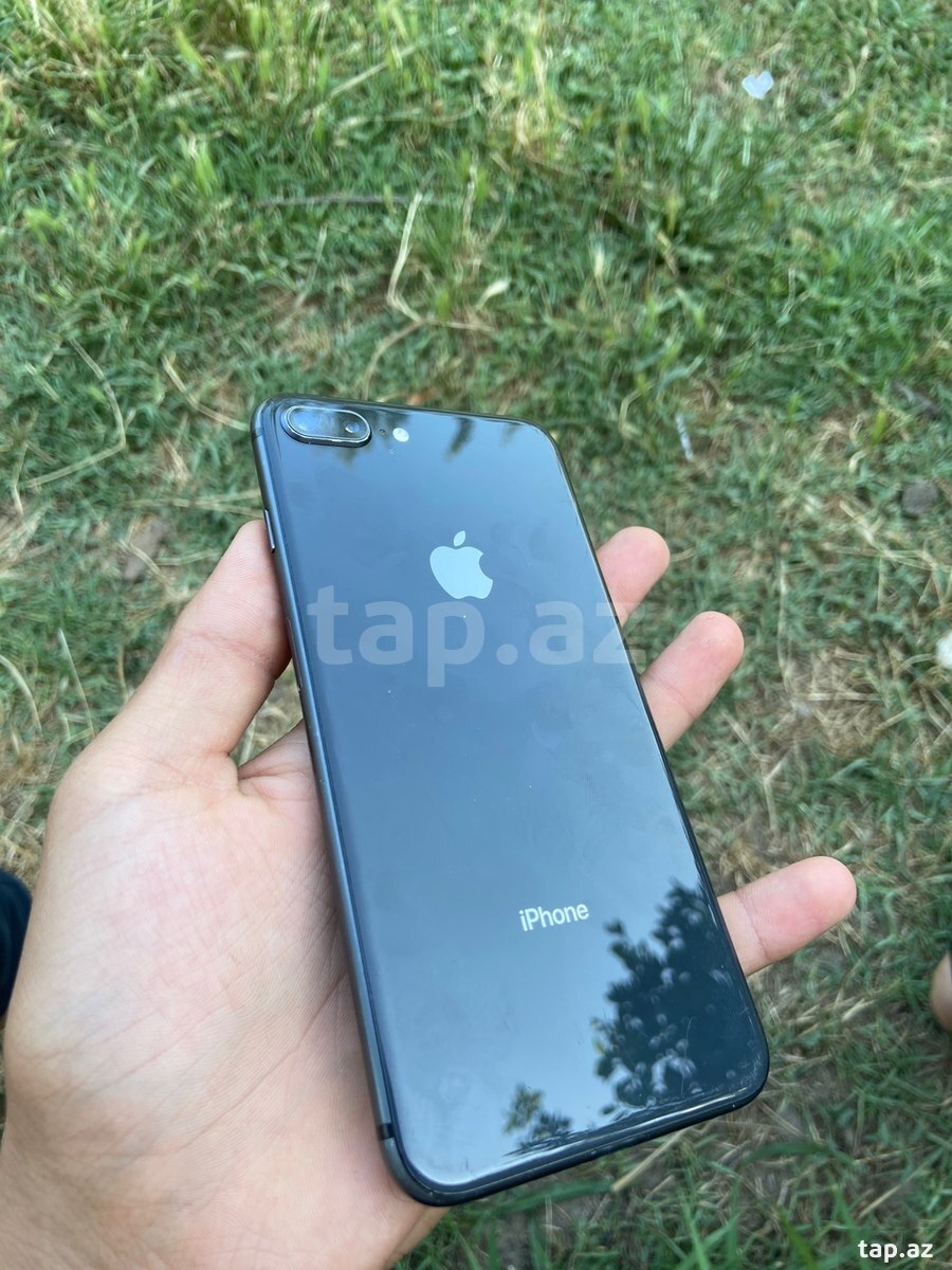 Apple iPhone 8 Plus Silver 64GB (3)