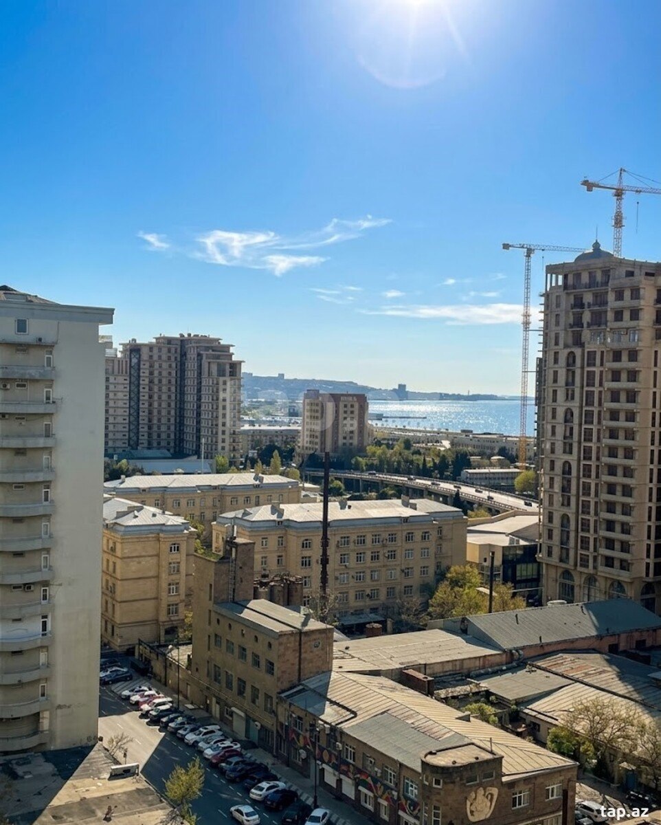 5-otaqlı yeni tikili, K.Səfərəliyeva küç., 300 m² (2)