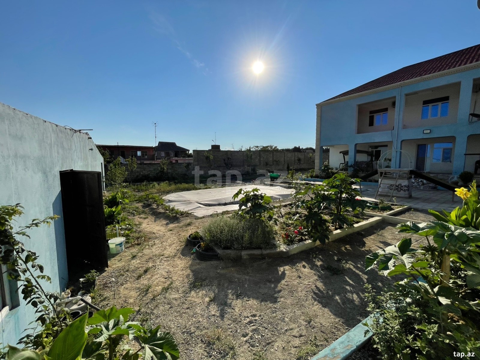 Bağ evi, Zirə qəs. (11)