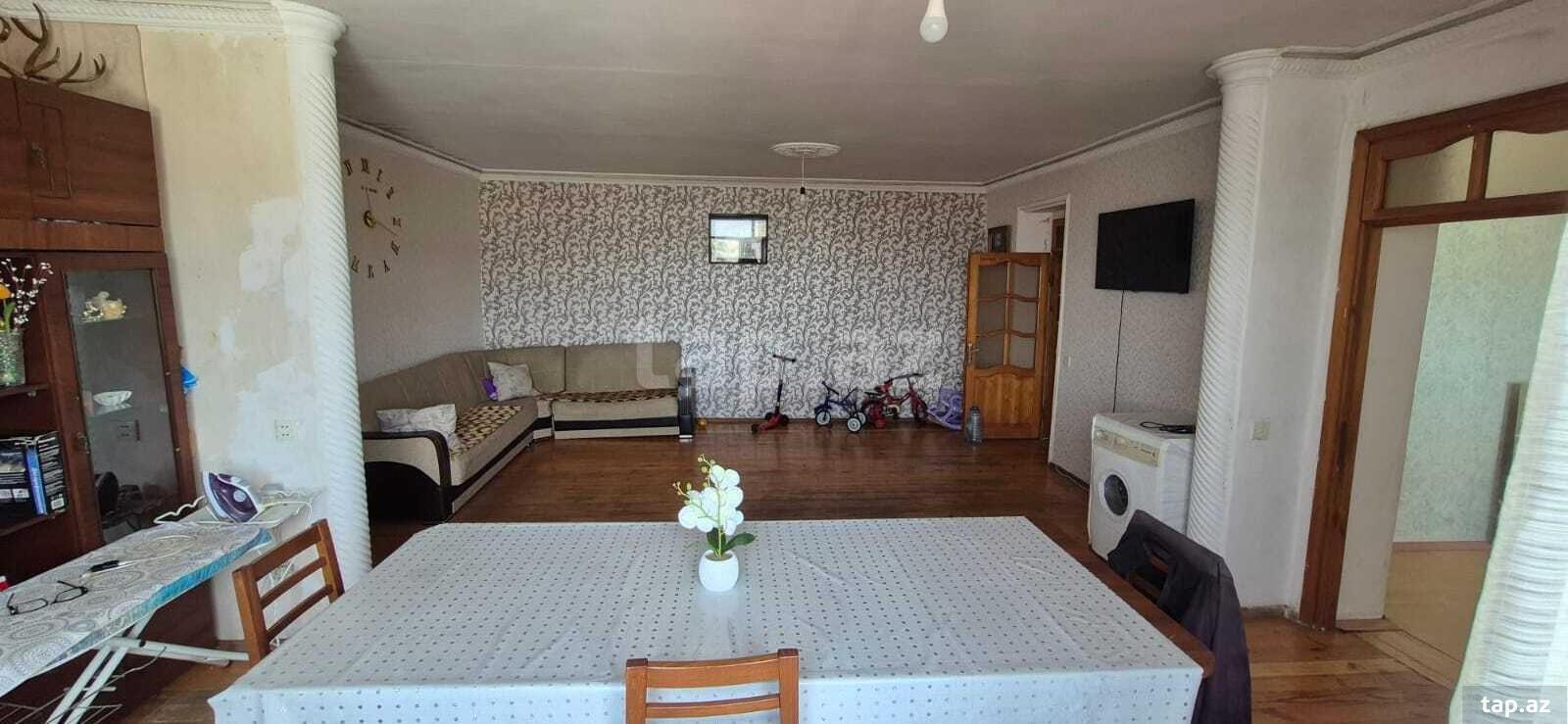 4-otaqlı mənzil, Polad Həşimov küç., 110 m²