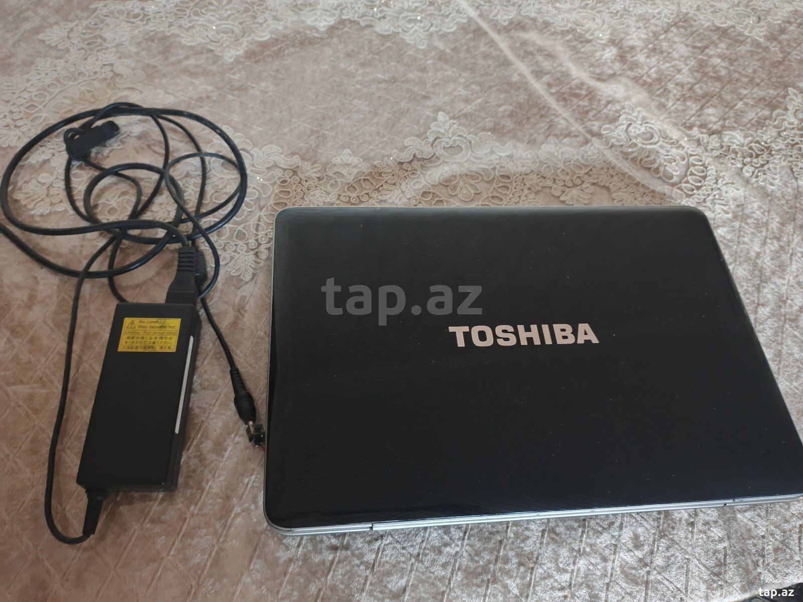 Noutbuk Toshiba (2)