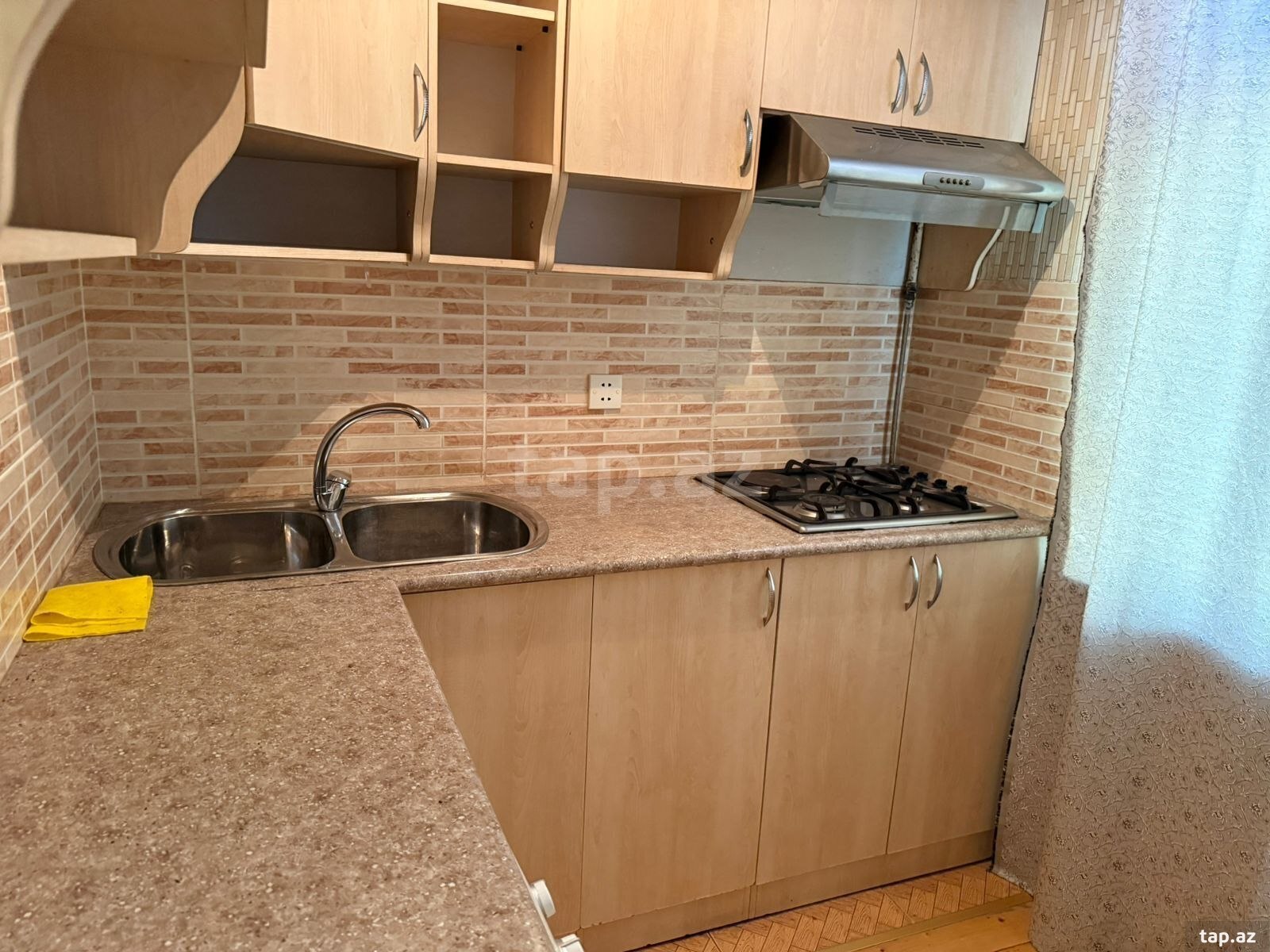 1-otaqlı mənzil kirayə verilir, Şəki r., 45 m² (4)