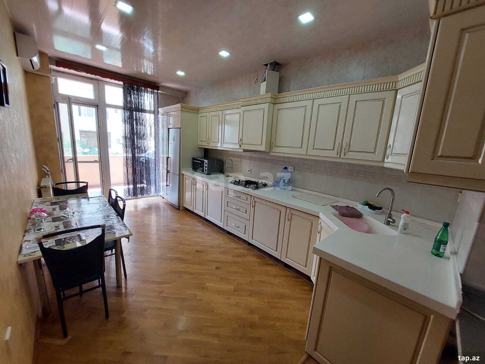 3-otaqlı yeni tikili kirayə verilir, Cəfər Cabbarlı küç., 170 m² (9)