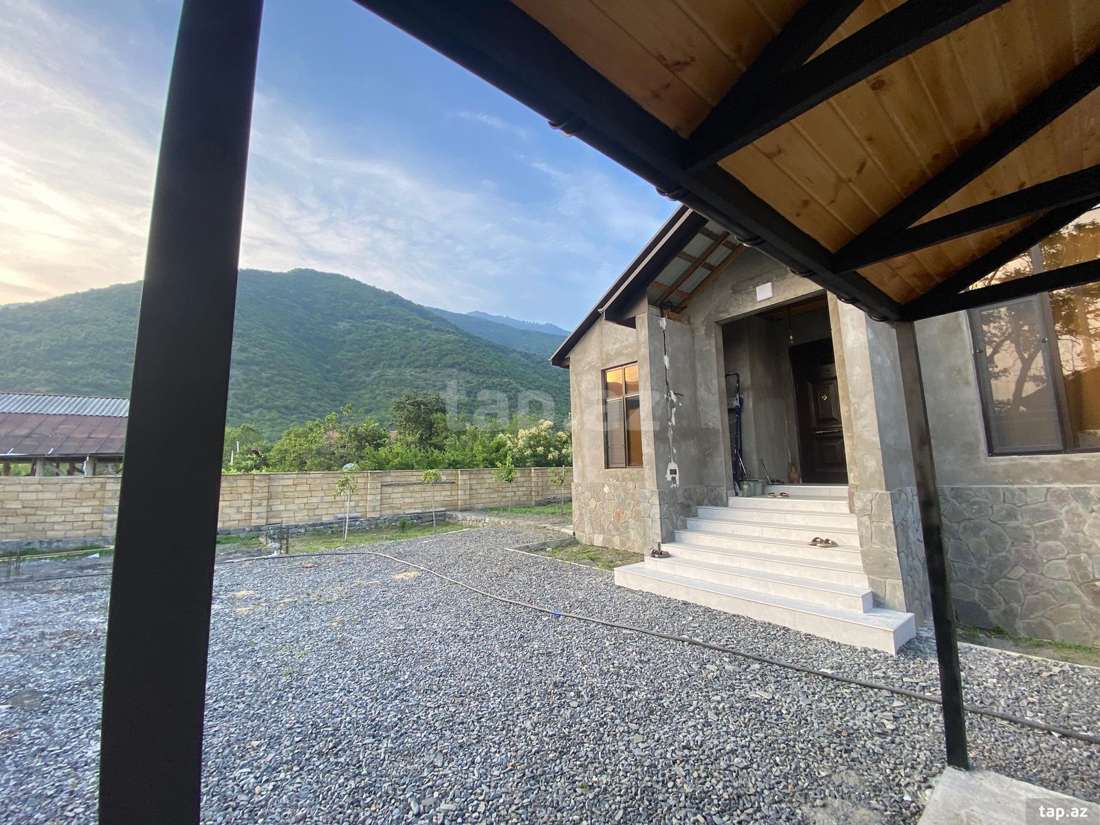 Həyət evi kirayə verilir, Qax r. (14)