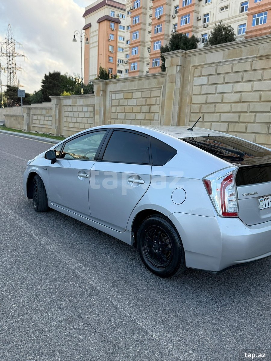 Toyota Prius, 2015 il (2)