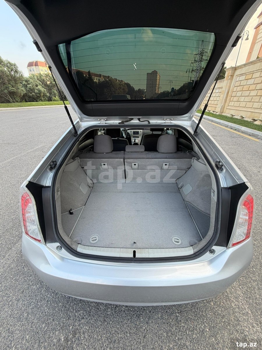 Toyota Prius, 2015 il (9)