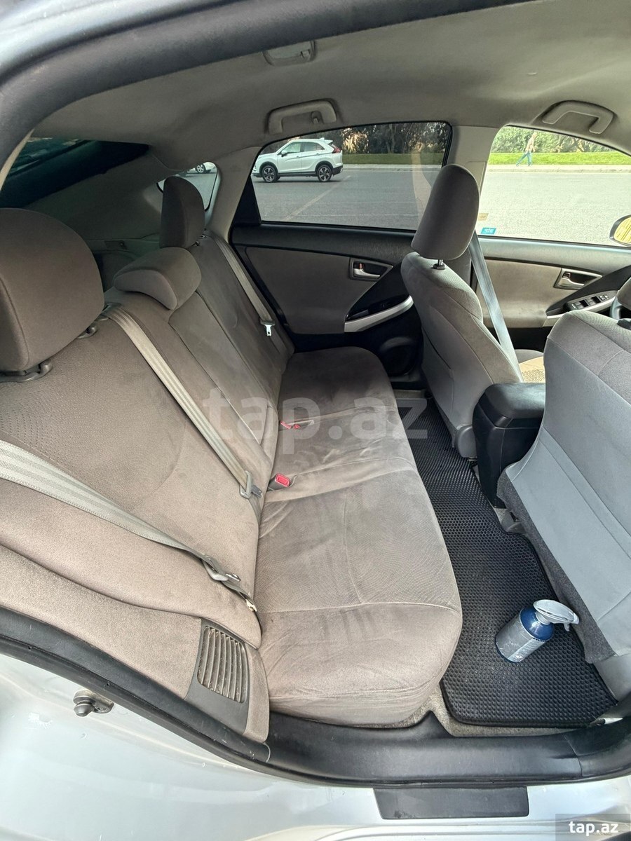 Toyota Prius, 2015 il (6)