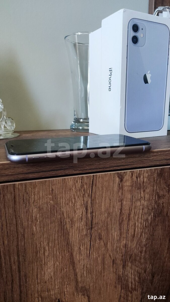 Apple iPhone 11 Purple 128GB/4GB (4)