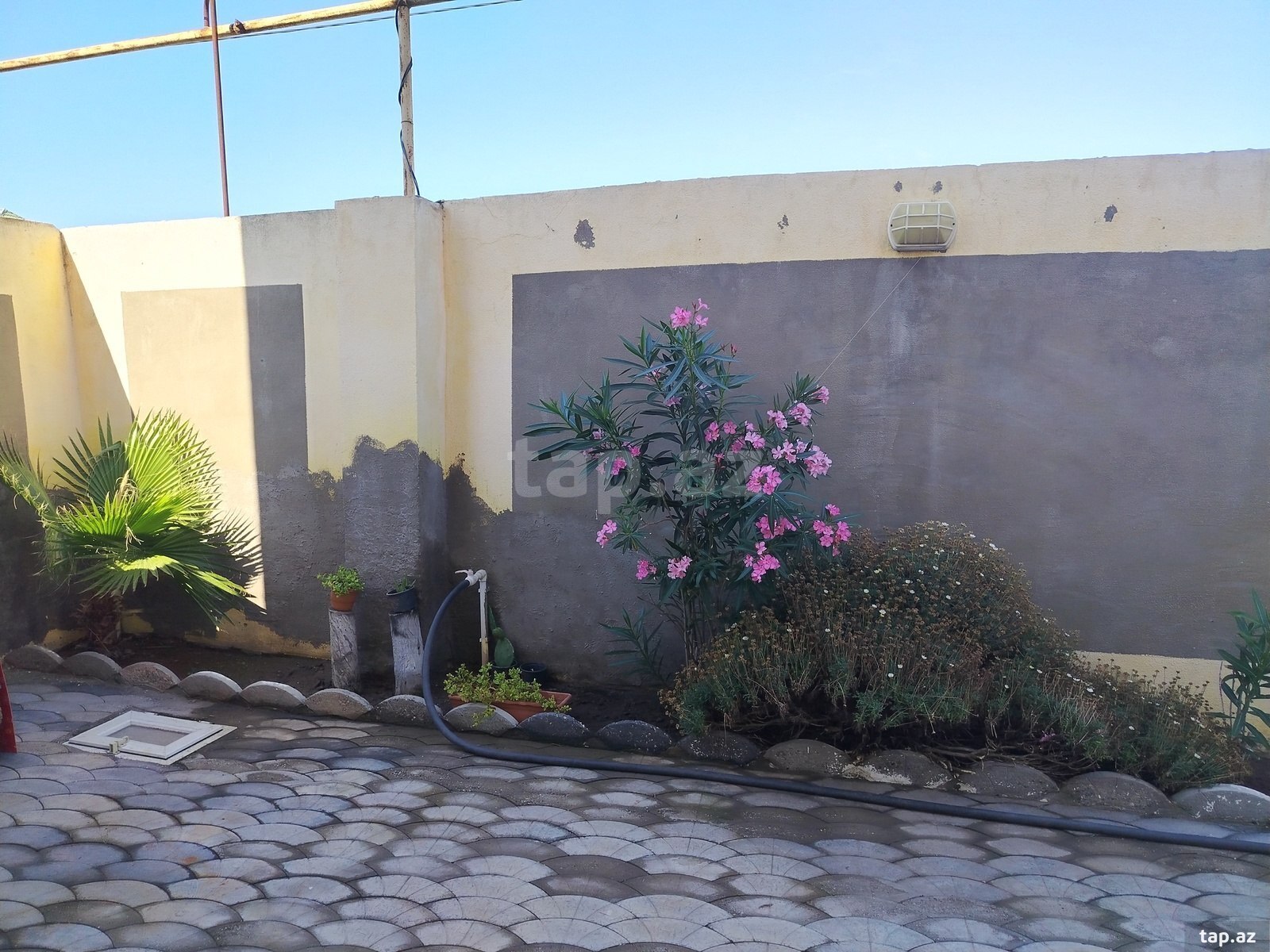 Həyət evi, Binə qəs. (5)