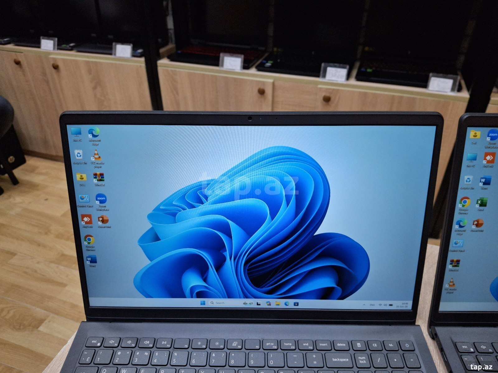 Noutbuk Dell Latitude 15 3530 (7)