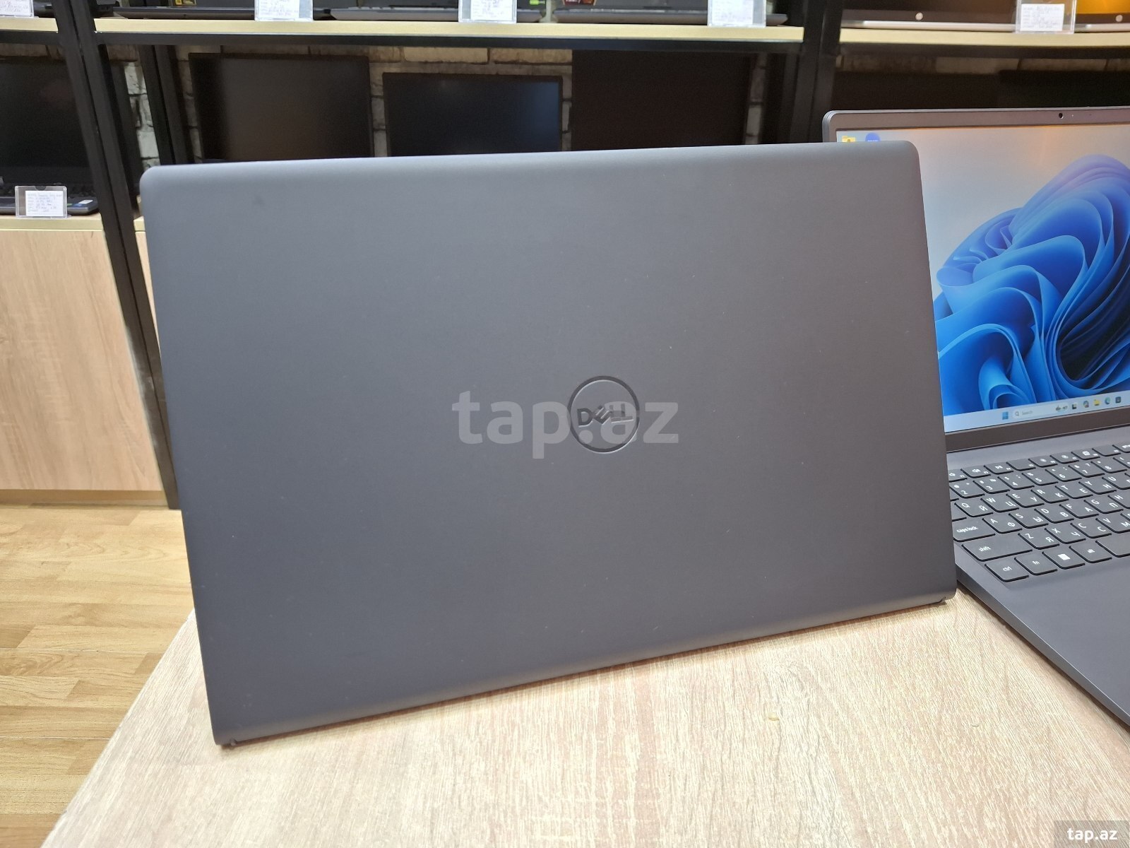 Noutbuk Dell Latitude 15 3530 (10)