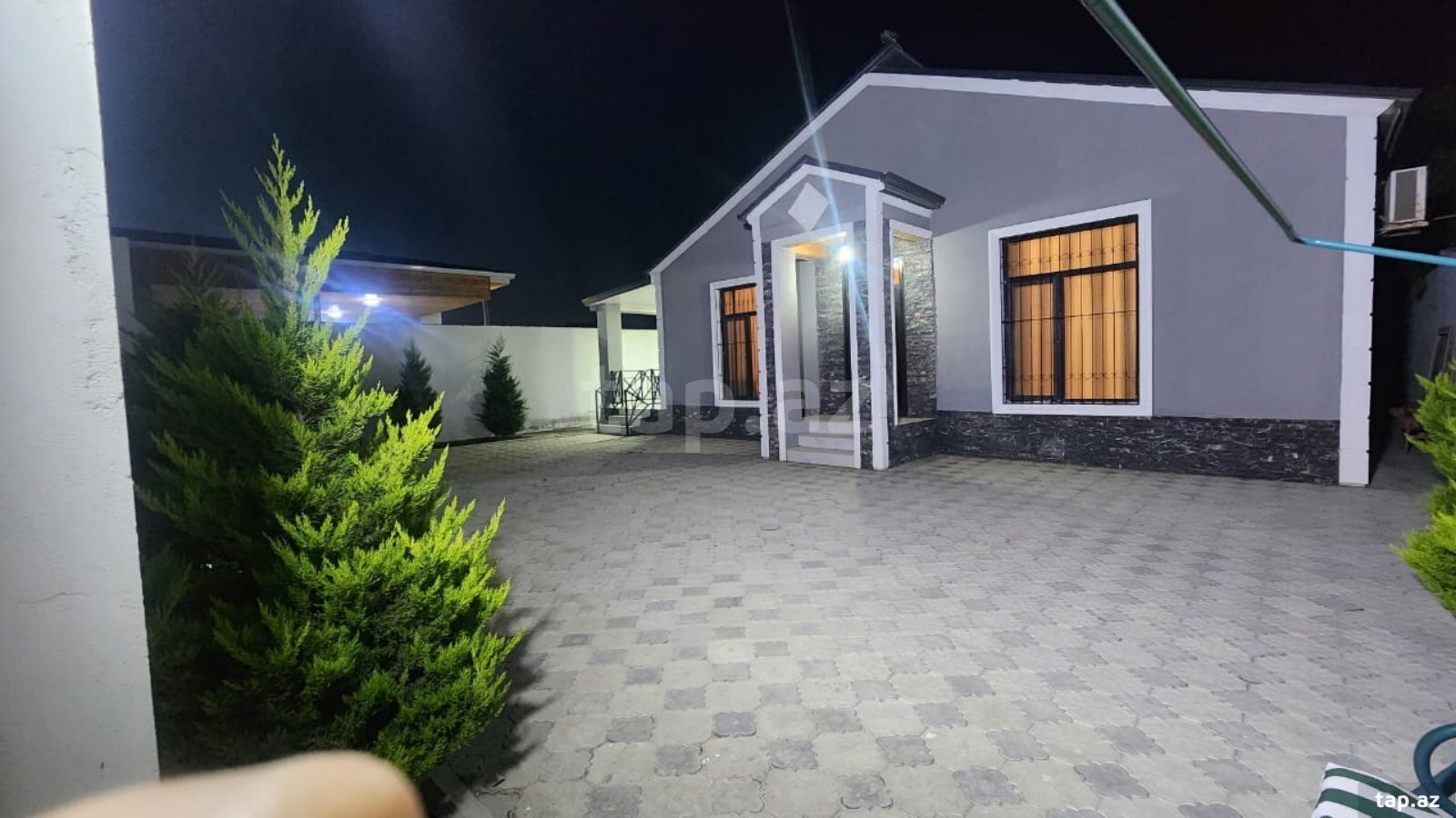 Həyət evi, Buzovna qəs.