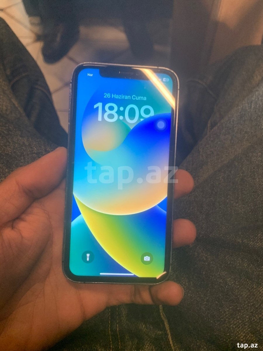 Apple iPhone X Silver 64GB/3GB (3)