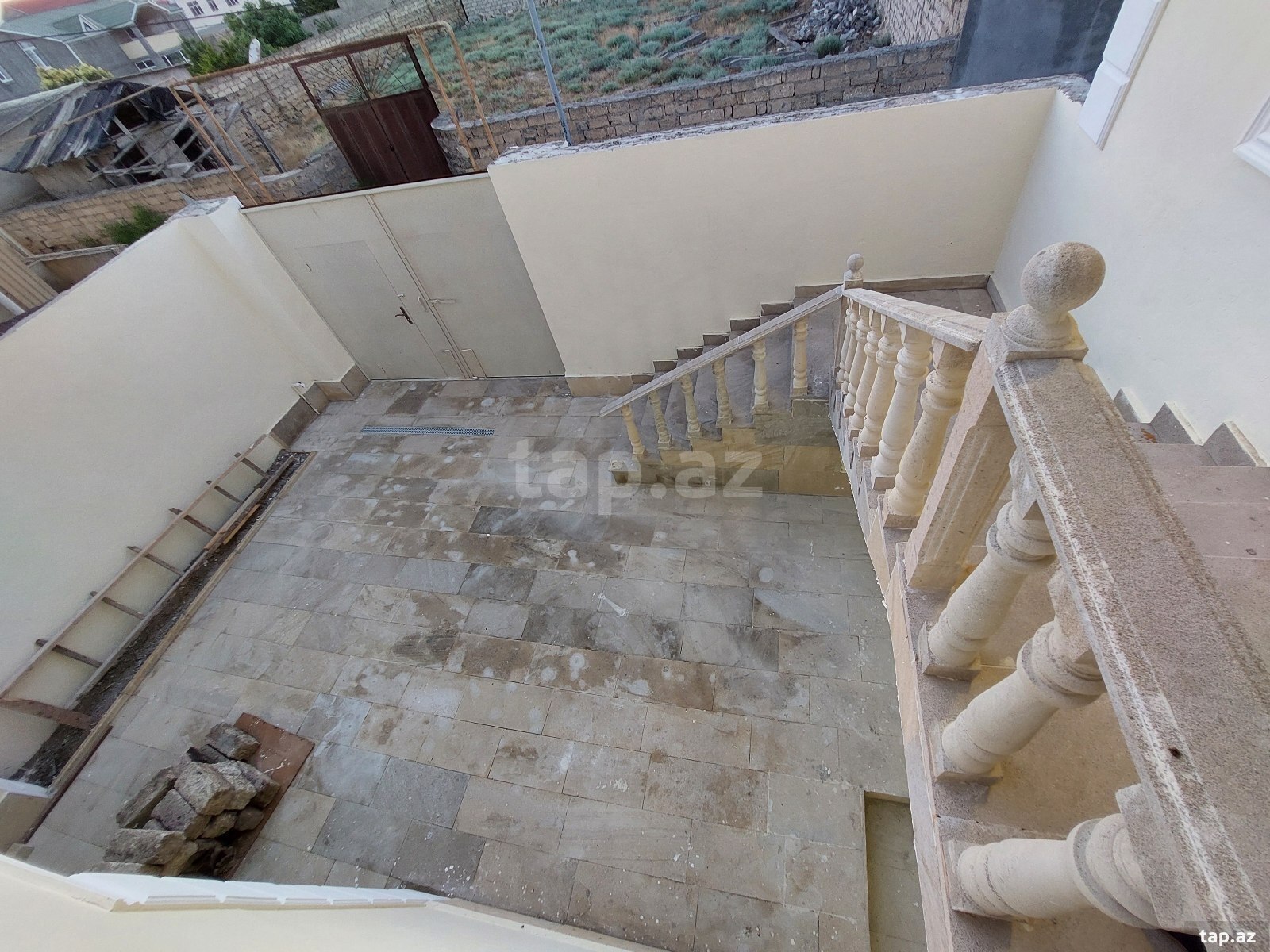 Həyət evi, Hövsan qəs. (6)