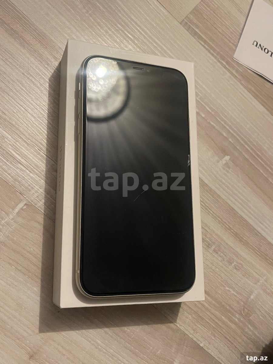Apple iPhone 11 White 128GB/4GB (2)