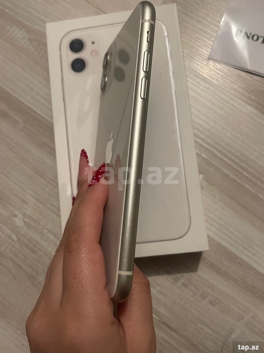 Apple iPhone 11 White 128GB/4GB (4)