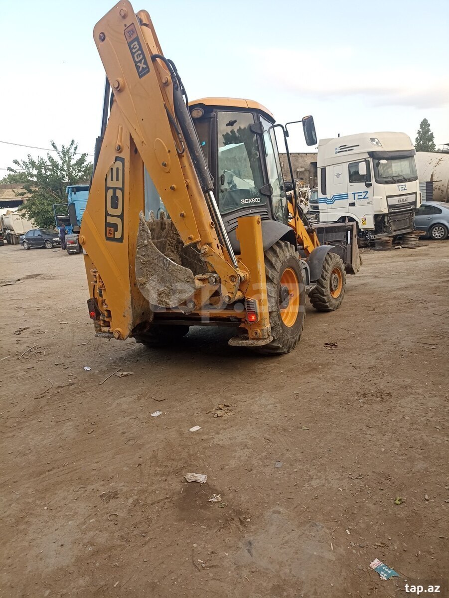 Ekskavator JCB, 2012 il (4)