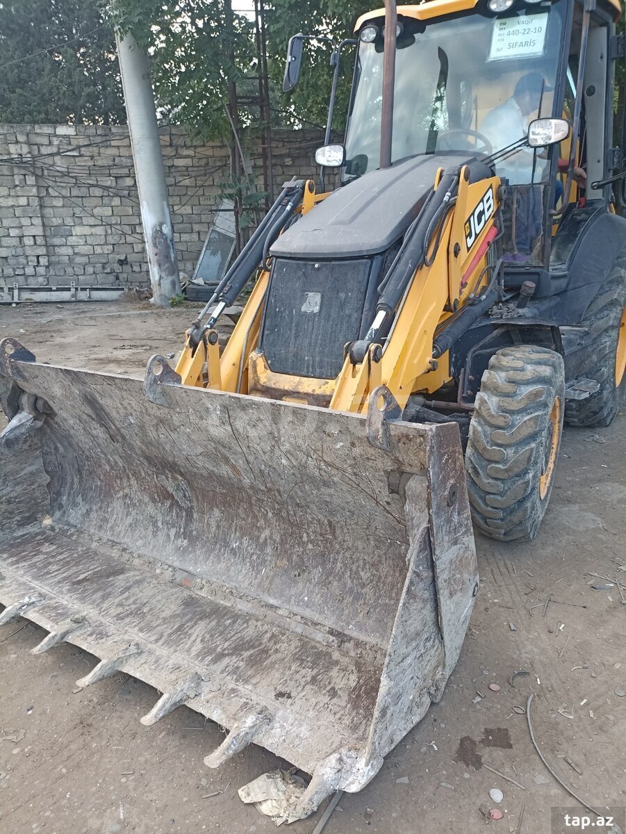 Ekskavator JCB, 2012 il