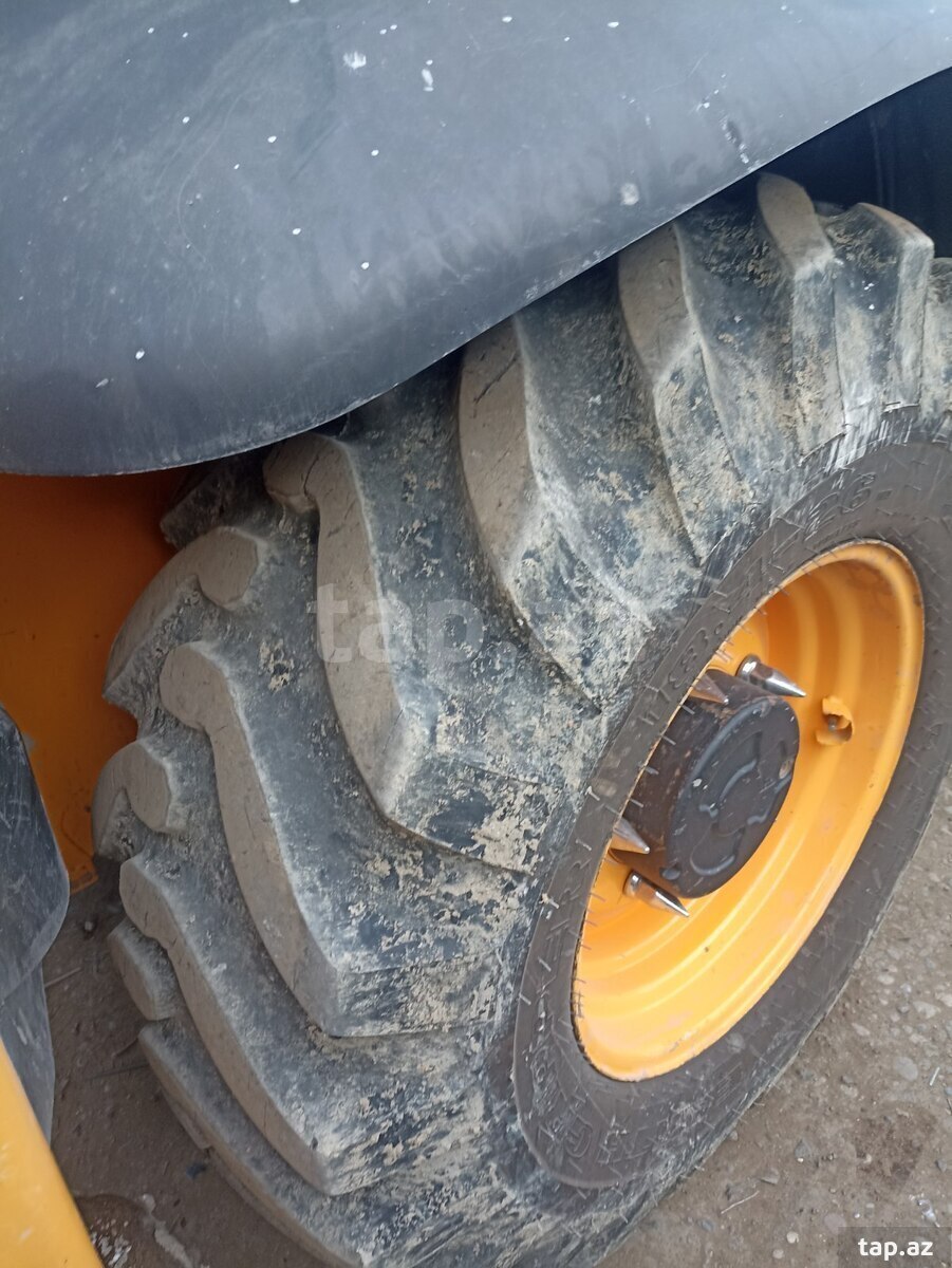 Ekskavator JCB, 2012 il (6)