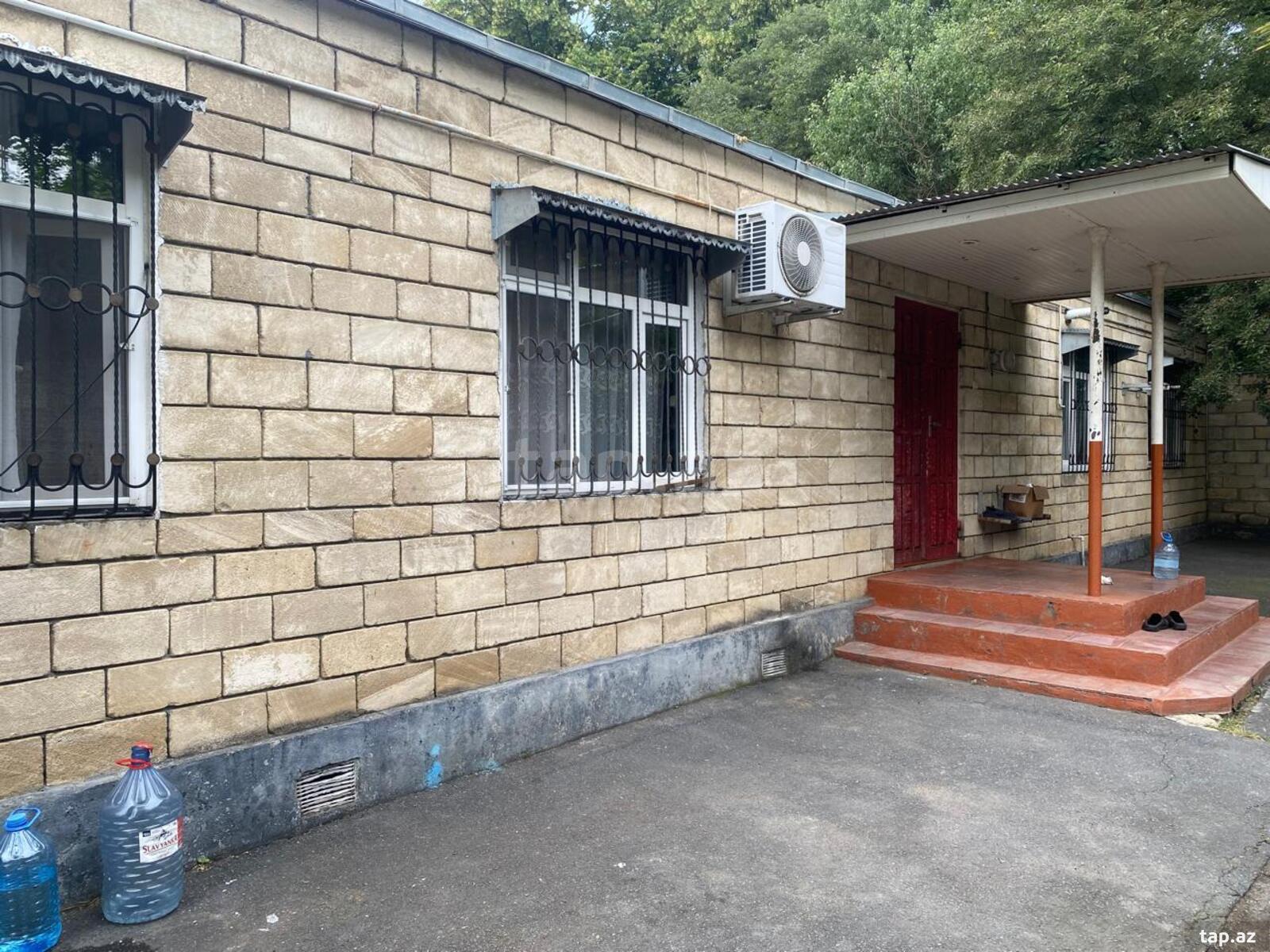 4-otaqlı mənzil kirayə verilir, Zaqatala ş., 170 m²