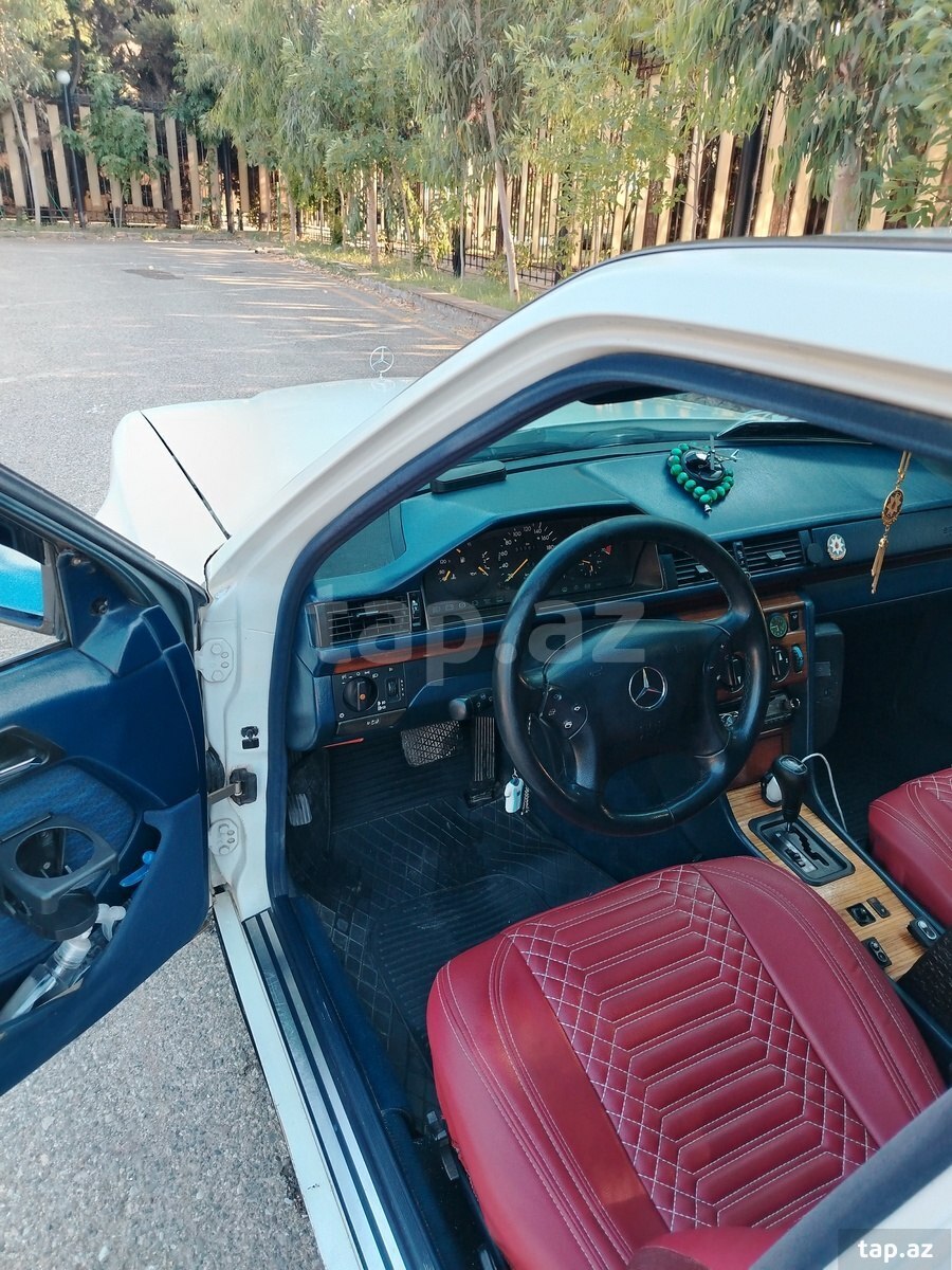 Mercedes E 230, 1991 il (7)