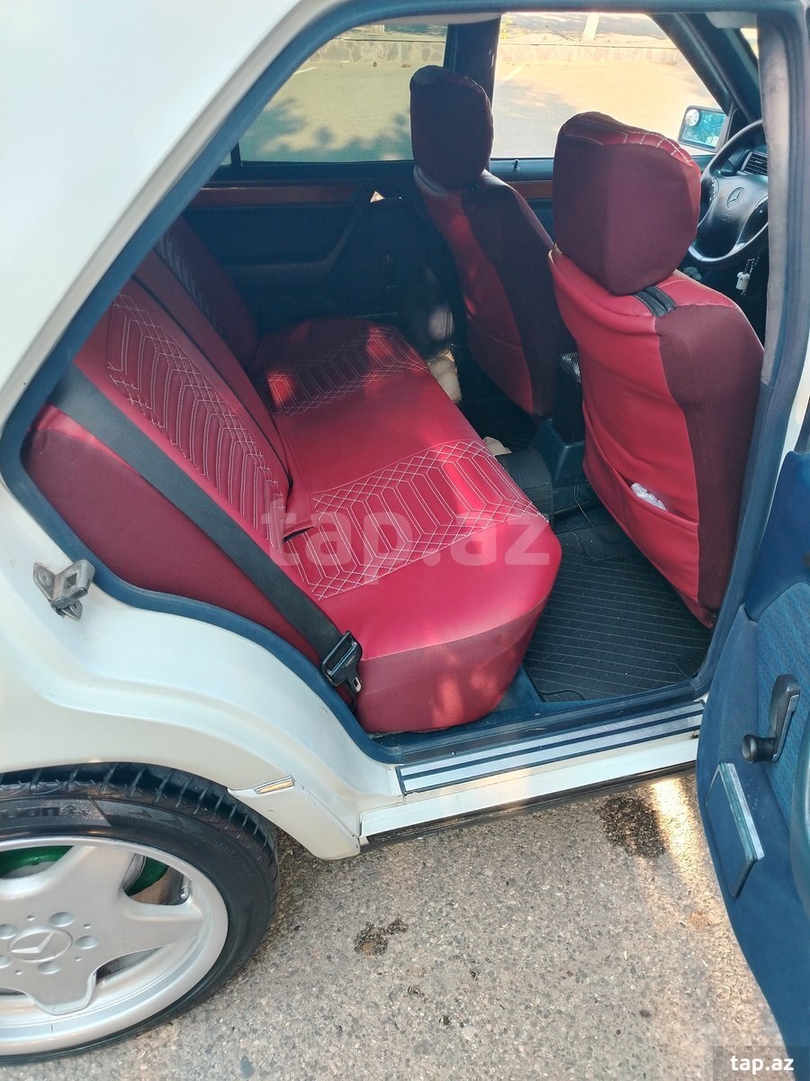 Mercedes E 230, 1991 il (5)