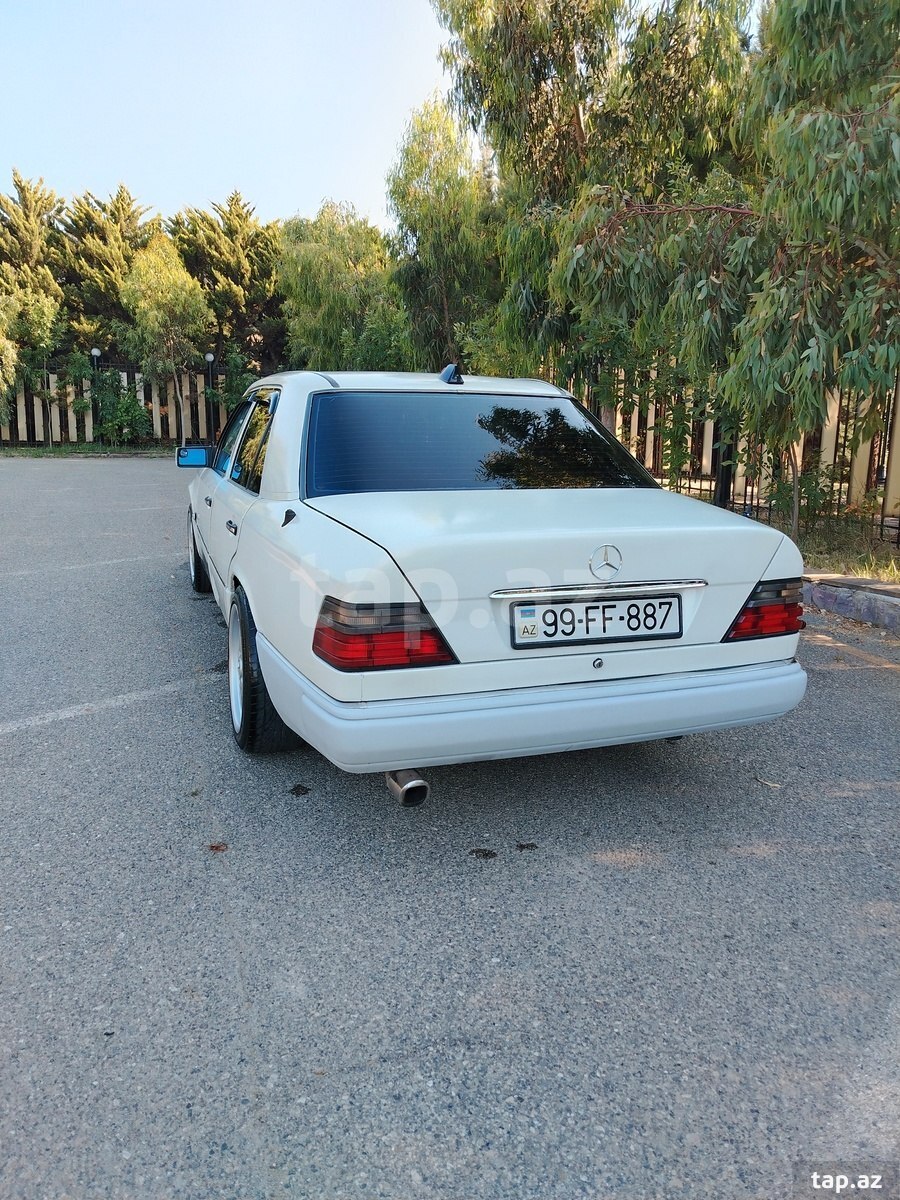 Mercedes E 230, 1991 il (3)