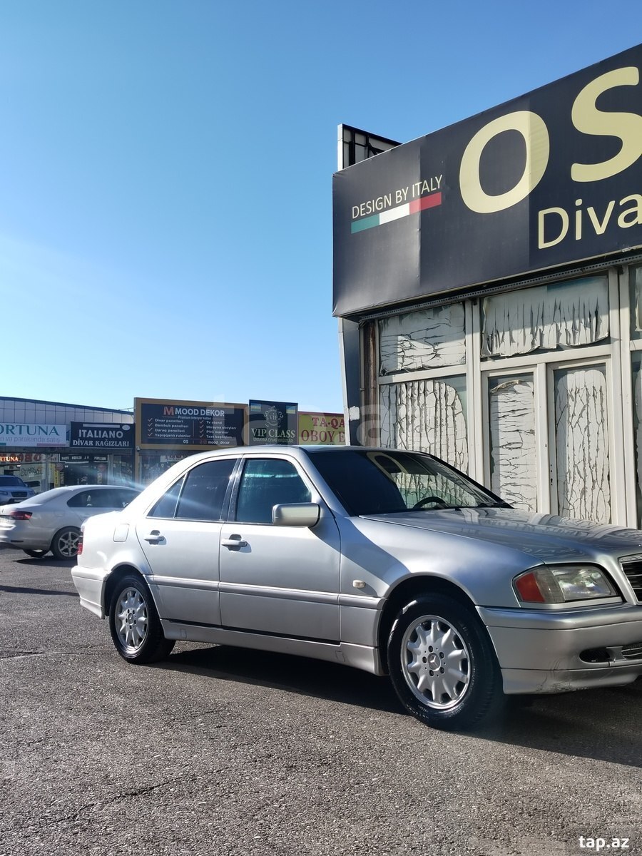 Mercedes 220 CE, 1998 il