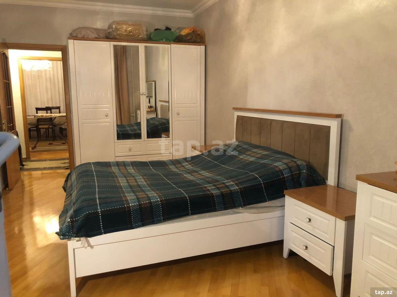 4-otaqlı mənzil kirayə verilir, Azadlıq m., 130 m²